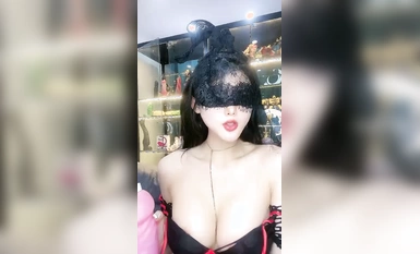 極品巨乳魅魔主播@婢女 尺度福利秀 (1)