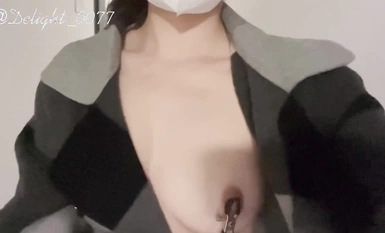 身材頗佳的反差小可愛，干凈的白虎私處敏感多汁，手中道具眾多，甚至還有不少幻龍，solo時腦中充滿了淫盪小劇場，已經自我解鎖了三洞 (14)