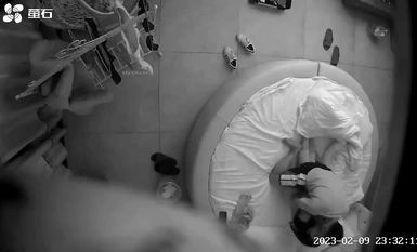 新台首發【螢石雲】大學生附近粉色圓床房酒店的情侶們 (11)