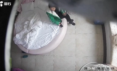 新台首發【螢石雲】大學生附近粉色圓床房酒店的情侶們 (9)