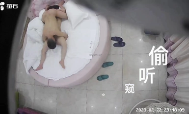 Tayangan perdana Taiwan [Fluorstone Cloud] Pasangan di sebuah hotel bilik tidur bulat merah jambu berhampiran pelajar kolej (5)