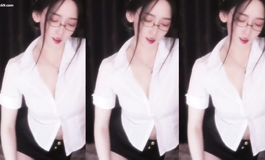 CC直播高顏值主播@舞蹈心兒 誘惑熱舞合集 (1)