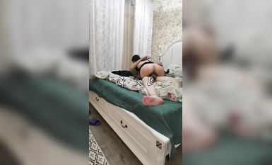 《極品反差淫妻泄密》真實騷妻居家轟趴無套內射刷鍋第一人！推特頂級綠帽奴GXB私拍調教啪啪3P美臀粉屄真不錯完結 (24)