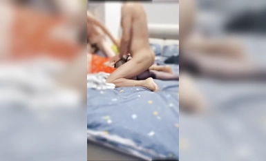 《極品反差淫妻泄密》真實騷妻居家轟趴無套內射刷鍋第一人！推特頂級綠帽奴GXB私拍調教啪啪3P美臀粉屄真不錯完結 (15)