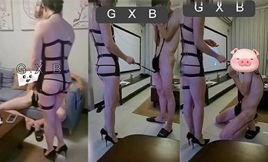 "The Ultimate Contrast of the Dirty Wife's Secrets" Ang tunay na hotwife ang unang taong nakipagtalik sa bahay na walang condom at creampie! Ang nangungunang cuckold na alipin ng Twitter na si GXB ay pribado na nag-shoot, nagsasanay, at naki