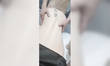 《極品反差淫妻泄密》真實騷妻居家轟趴無套內射刷鍋第一人！推特頂級綠帽奴GXB私拍調教啪啪3P美臀粉屄真不錯完結2 (21)