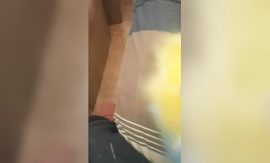 "การรั่วไหลของความคมชัดของนักเรียนผู้บริสุทธิ์" เด็กผู้หญิงที่สวมแว่นตาในโรงเรียนนั้นบริสุทธิ์และตระการตา เจ้าของการเงินดูแลหน้าอกที่อ่อนโยนของเธอโดยสวมจุกนม ไมร์เทิลเครปของเธอถูกเปิดเผย และแตดของเธอก็ใหญ่มากจนกลายเป็นผู้หญิงเลวใน วัยหนุ่มสาว (3