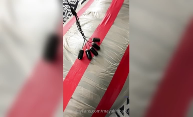 《新流勁爆資源》萬人求檔OnlyFans網紅男女通吃SM調教御姐maya女王訂閱完結篇~繩縛虐乳拘束強制高潮鞭打 (29)