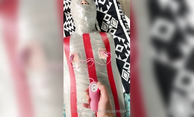 《新流勁爆資源》萬人求檔OnlyFans網紅男女通吃SM調教御姐maya女王訂閱完結篇~繩縛虐乳拘束強制高潮鞭打 (29)