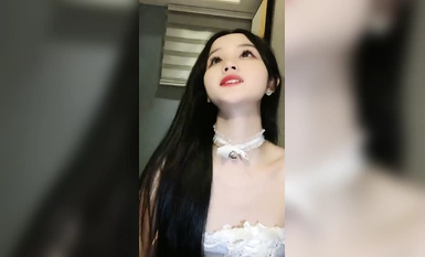 某校園校花下海【蘿莉盟主】，全裸自摸扒穴高潮，暑假兼職賺生活費，小仙女逼逼美 (3)