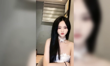 某校園校花下海【蘿莉盟主】，全裸自摸扒穴高潮，暑假兼職賺生活費，小仙女逼逼美 (3)