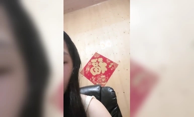 Bintang baru pada bulan Ogos, [Best Royal Sister] [Little Earth Soft] koleksi kecil, gerah dan tulen, bermain dengan prop, faraj terbuka sedikit, air melimpah (3)