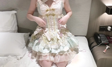 【極品嫩妹❤️白嫩三點粉】推特萌妹『貓屋少女』最新主題制服COS 啪会员私拍 stormy rain pumping uniform bunny twitter