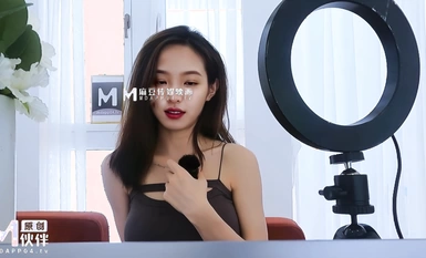 章若楠 直播间的故事