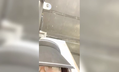 มันยิ่งบ้าคลั่งมากขึ้นเรื่อยๆ [Little Doll Cat] นักเรียนสาวหน้าอก G แอบถ่ายในยิม พอกลับถึงบ้าน เธอก็ถูกเปิดเผยที่ปล่องบันได (5)