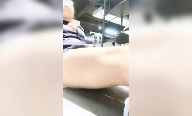 점점 더 미쳐가네, G컵 여고생 [꼬마 인형 고양이], 체육관에서 몰래 노출하다 집에 오자 계단에서 노출 (1)