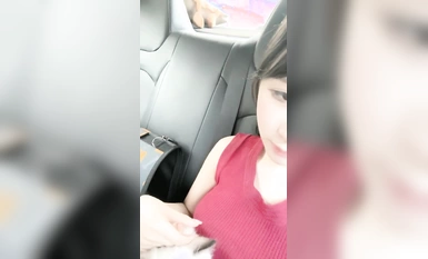 Jitterbug net red goddess, [Jing Yuer], 19 years old KJ girl, child face huge breasts, high face value and good body, was abandoned by the tycoon after the return to the home page (2)