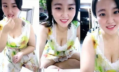 Recommended, Shandong supermarket boss lady, [North Hades have fish], take cousin first down to the sea, the store is still people, to show tits, about lovers to pop (2)