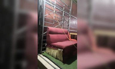 2023.8.14，【菳三角探花】，新晉探花，丸子頭嫩妹，青澀害羞，少女胴體滿分好評(2)