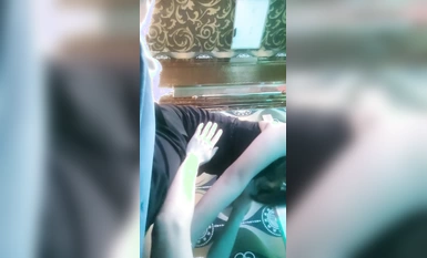 ♈ ♈ ♈ 【新片速遞】2023.8.14，【凱迪拉克探花】，商K達人，19歲小妹妹來陪唱，談人生聊男女，使出抓奶龍爪手，奶頭粉嫩完美