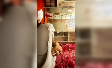 2023.8.14，【隔壁探花】，新晉探花，D罩杯大奶子，人妻浪叫，後入受不了，許久沒被雞巴插過了