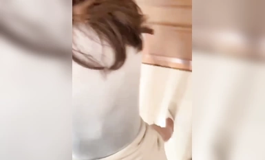 【最新封神❤️極品性愛】⚡灌醉美女鄰居⚡新作-美女鄰居酒店露出 開門後入爆操 淫叫聲響徹整層樓 