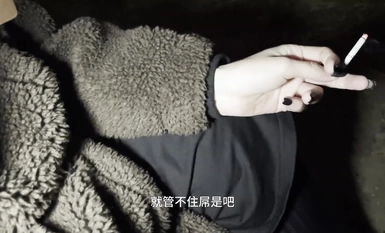 มีหญิงสาวช่วยตัวเองนอกบ้านและฉีดน้ำพุ่ง แต่เธอยังอยากให้ฉันอมปากอยู่หรือเปล่า?