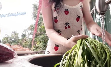 不見星空 - 廚娘