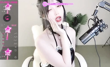 ภาพที่หายากในรอบศตวรรษของเทพธิดาที่สวยงาม Qiu_Kiyomi 23.8.16 วิดีโอ (2)