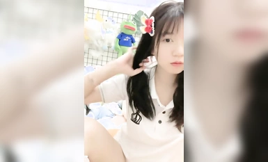 Gadis sekolah yang berwajah tinggi dan tidak bersalah Ponniu Seese (3)