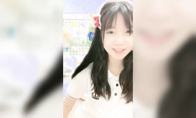 Gadis sekolah yang berwajah tinggi dan tidak bersalah Ponniu Seese (3)