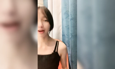 Vẻ đẹp ngọt ngào và thuần khiết của heo con mông to (1)