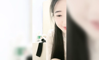 Kecantikan sekolah susu Suzhou G kembali! 【Saya bukan gadis sekolah】Payudara cantik seputih salji~Faraj gemuk berair (5)