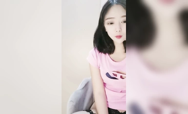 女神下海【喃兒】漂亮超高顏值~千萬別錯過~美臀美足 (2)