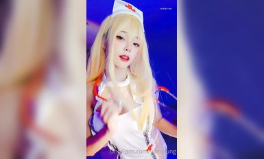 นางฟ้าแสนสวยที่อยู่ยงคงกระพันและอยู่ยงคงกระพัน "ยามิ" มีรูปถ่ายส่วนตัวราคาแพงล่าสุดของนักเรียนสาวน่ารักหน้าอกใหญ่ใคร่และพ่นด้วยปืนต่อต้านอากาศยาน "หน้าอกใหญ่"