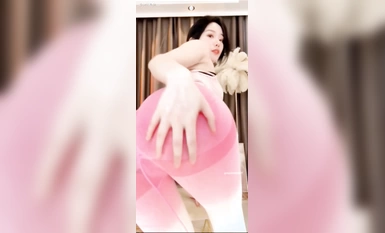 รวมสุดยอดสาวงามที่มีผู้ติดตามถึง 610,000 คน