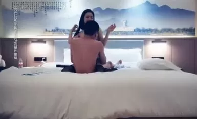 包臀裙腰細美腿大圈外圍女神，很配合舌吻調情，穿上女僕裝簡直完美，很細心舔著屌，69姿勢舔逼，激情爆操