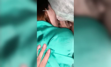 Ang internet celebrity goddess na may magandang hitsura, pigura at ugali [Always behind your back TK] ay nagpakita ng kanyang mukha sa isang malaswang pribadong photo shoot Ang diyosa ay sinanay sa isang asong babae para sa magkapatid na may dilaw na buho