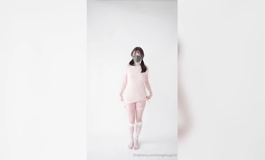 HongKongDoll (Doll Sister) Vertical Screen Behind the Scenes - Toy Playing Cutie