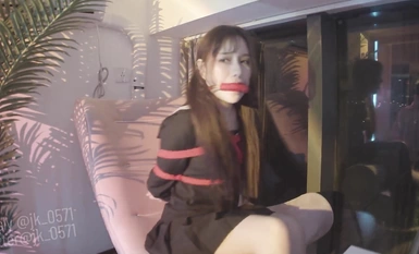 The high price of the P station to pay to unlock the face is the king of the road! The rich second-generation Twitter god [JK_0571], who specializes in playing with young girls and girls, has a collection of private shoots, and he plays a comprehensive ga