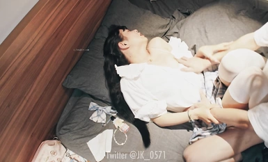 《高價P站付費解鎖》露臉才是王道！專注玩美少女嫩妹的推特富二代大神【JK_0571】私拍合集，調教打炮中出內射玩的全面 (5)