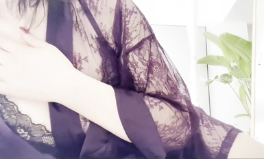 กี่เพ้าสีม่วงมะกอก