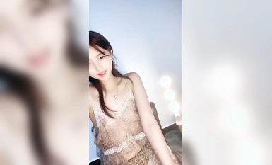 高顏值粉嫩主播@霖嫵媚 尺度福利秀 (3)