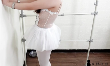 Twitter chất lượng cao và siêu nhấn mạnh vào ông chủ giáo dục [Câu chuyện nô lệ] Tutu nô lệ mới: Trại lao động nữ 4-Hình phạt chỉ chân ăn thịt gà