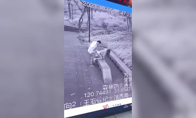 Douyin ได้รับความนิยมอย่างมากในช่วงสองวันที่ผ่านมา คู่รักหนุ่มสาว Wang Shigu ในเมืองฉางซู ซูโจว กำลังมีการต่อสู้ภาคสนามและได้รับการตรวจสอบโดยศูนย์ดับเพลิง กระบวนการทั้งหมดเป็นการถ่ายทอดสดและหน่วยดับเพลิงทั้งหมดกำลังเฝ้าดูอยู่ น่าตื่นเต้น! 5 นาทีด้งเวอร์ชั