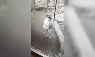 Douyin ได้รับความนิยมอย่างมากในช่วงสองวันที่ผ่านมา คู่รักหนุ่มสาว Wang Shigu ในเมืองฉางซู ซูโจว กำลังมีการต่อสู้ภาคสนามและได้รับการตรวจสอบโดยศูนย์ดับเพลิง กระบวนการทั้งหมดเป็นการถ่ายทอดสดและหน่วยดับเพลิงทั้งหมดกำลังเฝ้าดูอยู่ น่าตื่นเต้น! 5 นาทีด้งเวอร์ชั