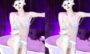 終於露了！萬元定製網易CC星秀代言人極品女皇後【白妖妖】很多人想要的最大尺度騷舞露逼道具紫薇炸裂 (4)