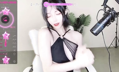 清純神顏極品主播@mmii-mmii(Qiu_Kiyomi)裸舞尺度福利秀 (4)