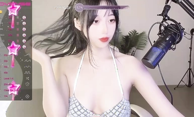 清純神顏極品主播@mmii-mmii(Qiu_Kiyomi)裸舞尺度福利秀 (1)