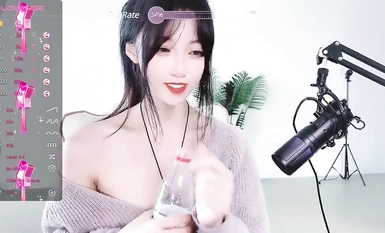 Dalisay at magandang anchor @mmii-mmii (Qiu_Kiyomi) hubad na sayaw na standard welfare show (6)